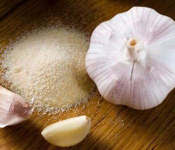 garlic-salt-organic-spice_1165532-83398